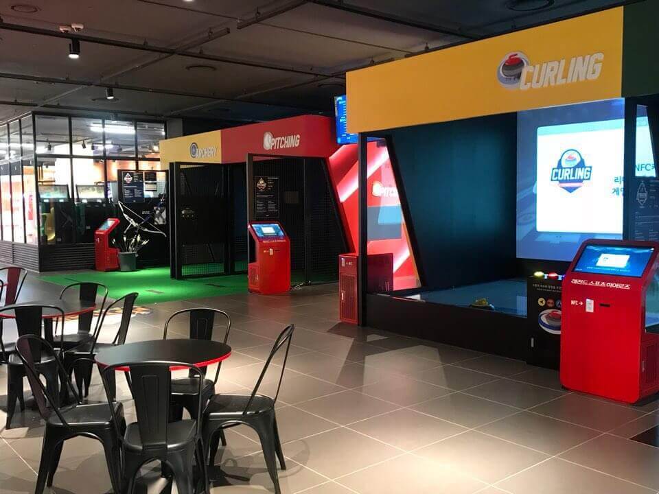 Seoul Legends Heroes Jamsil Lotte World Mall branch 벚꽃 단풍