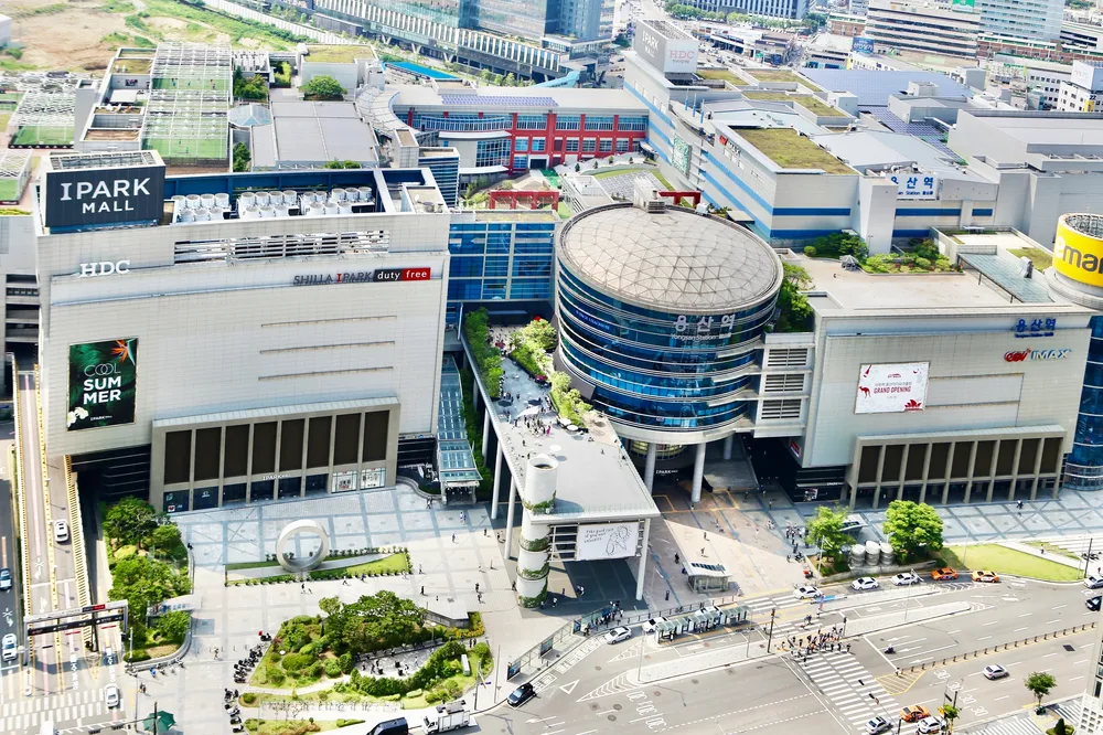 I-PARK Mall Yongsan Point Shopping and indoor fun near Seoul Station