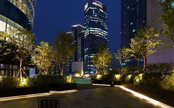 Seoul I'Park Mall Yongsan Branch 야경