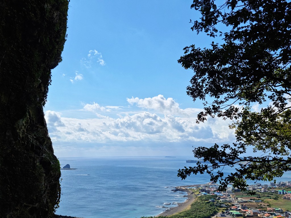 Sanbanggulsa Cave Temple in Jeju, serene seaside wonder