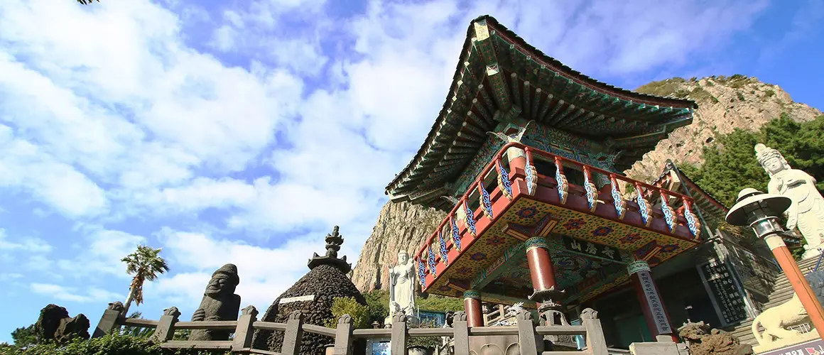 Jeju Sanbanggulsa Temple (Jeju) 명소 볼거리