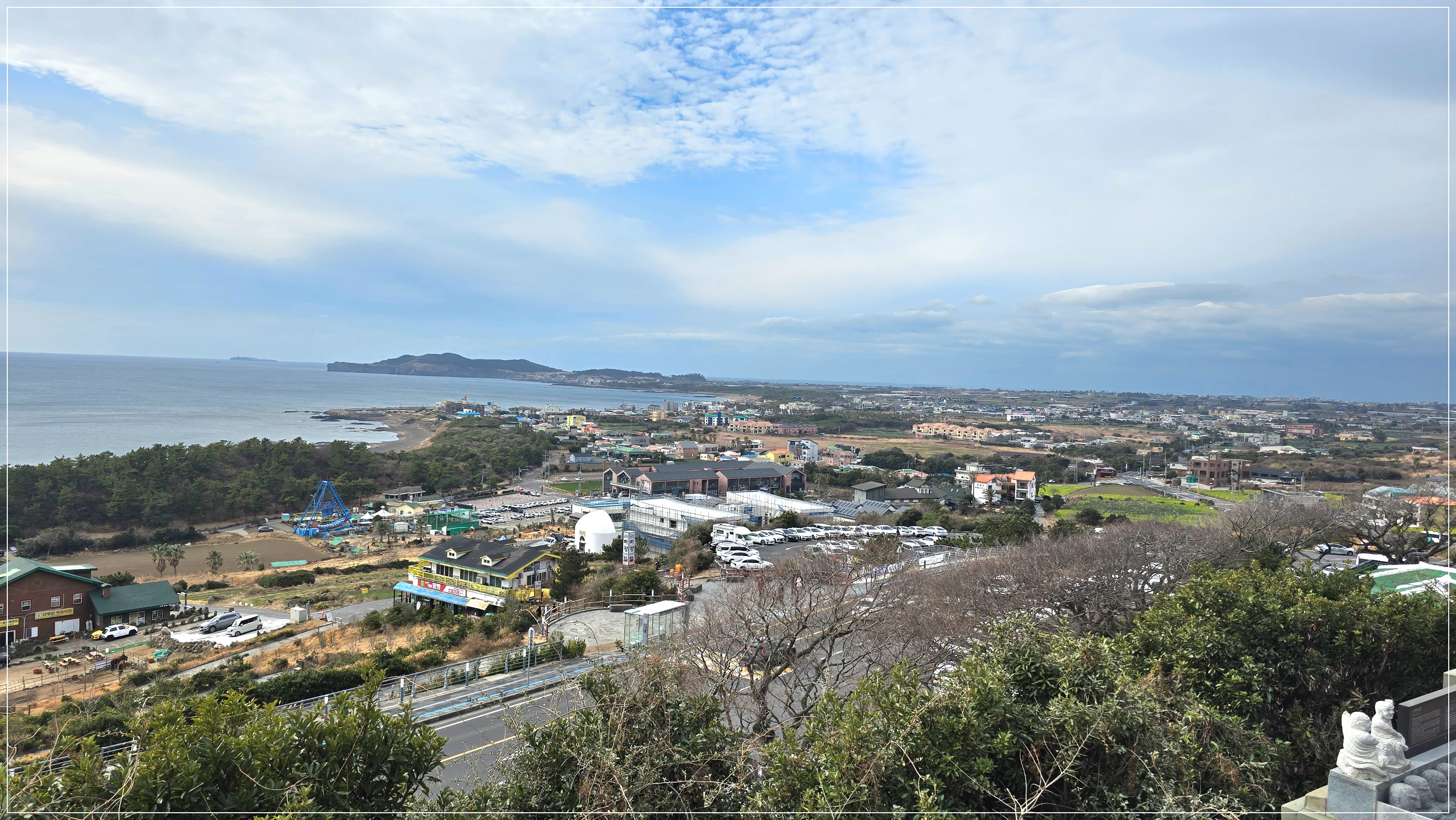 Jeju Sanbanggulsa Temple (Jeju) 계절 봄 가을