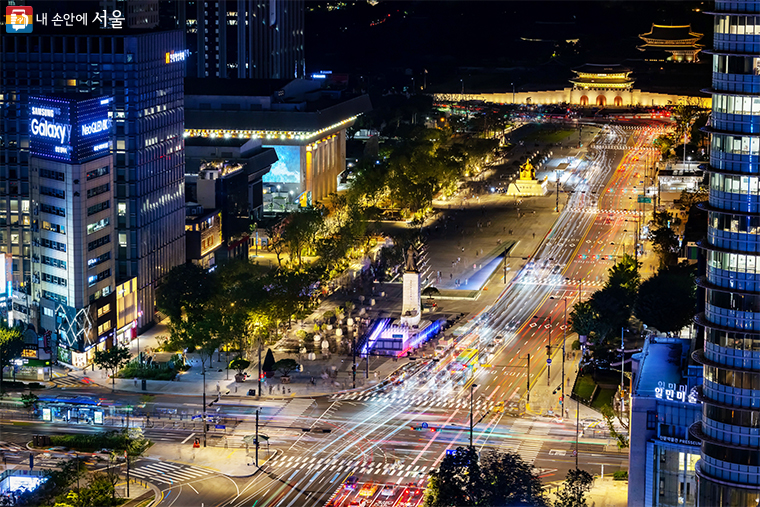 90 Minutes Reading Gwanghwamun Square, from the Yukjo Street of 1395 to the Woldae of 2023